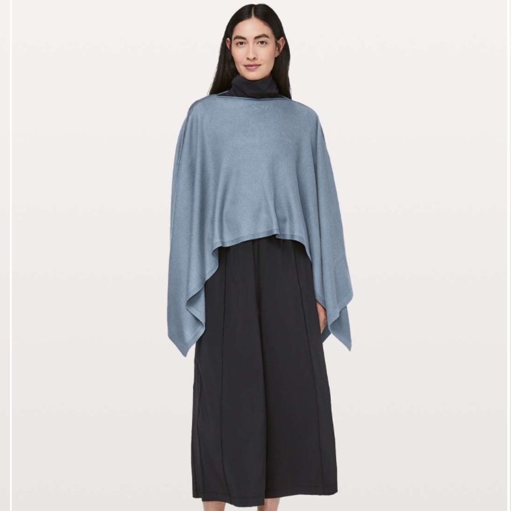 Lululemon hearts compass blue poncho sweater one size